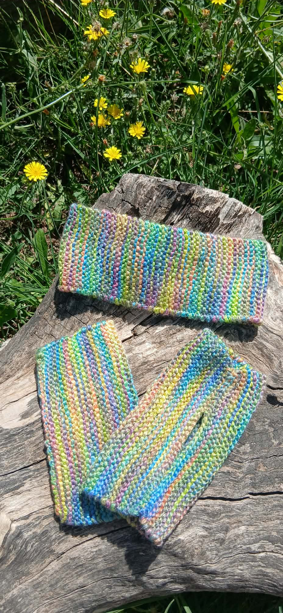 Kit bandeau et mitaines sans doigts tricotés main fil multicolore arc-en-ciel — multi couleur— point mousse bien visible, 50% modal 40% coton 10% polyamide, pièce unique artisanale fait main en France, MALOU au Fil des Saisons