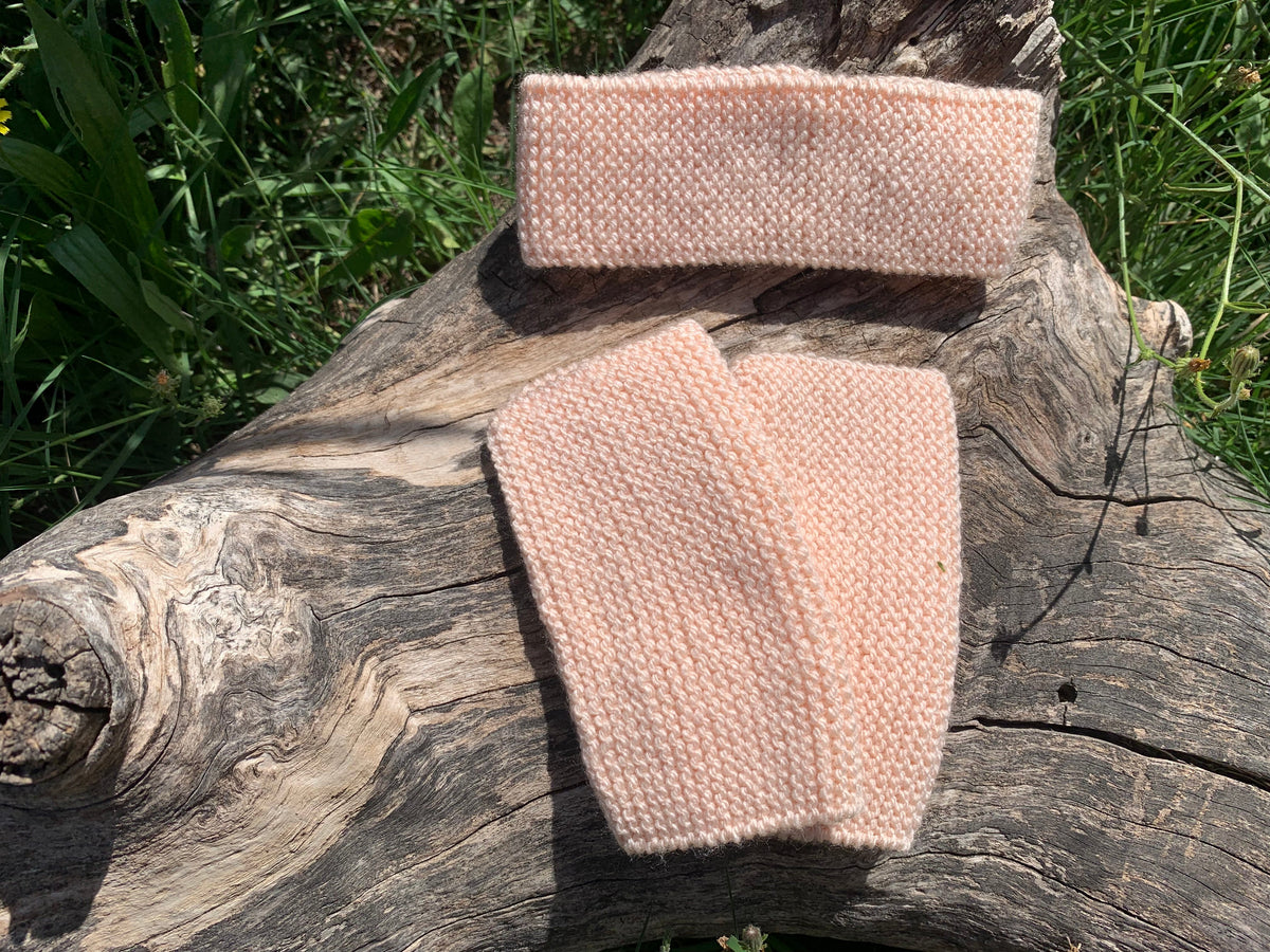 Kit bandeau et mitaines tricotés main, rose pâle, 100 % acrylique, Fabrication Artisanale et Française, Malou au Fil des Saisons