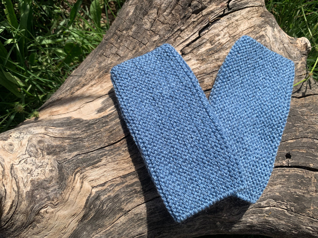 « Paire de mitaines bleues tricotées main en 100 % acrylique, fabrication artisanale française » Malou au fil des saisons
