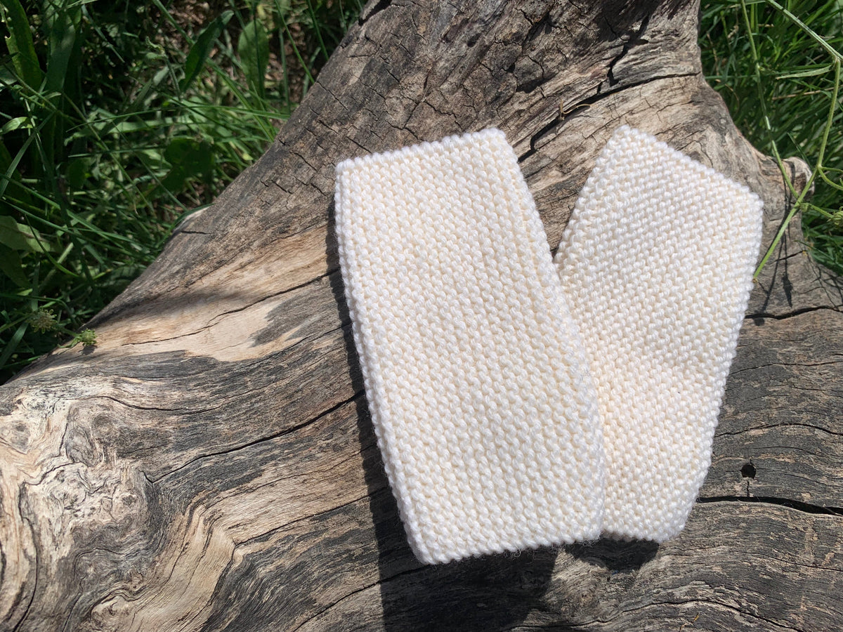 « Mitaines blanches tricotées main en 100 % laine peignée, fabrication artisanale française » Malou au fil des saisons