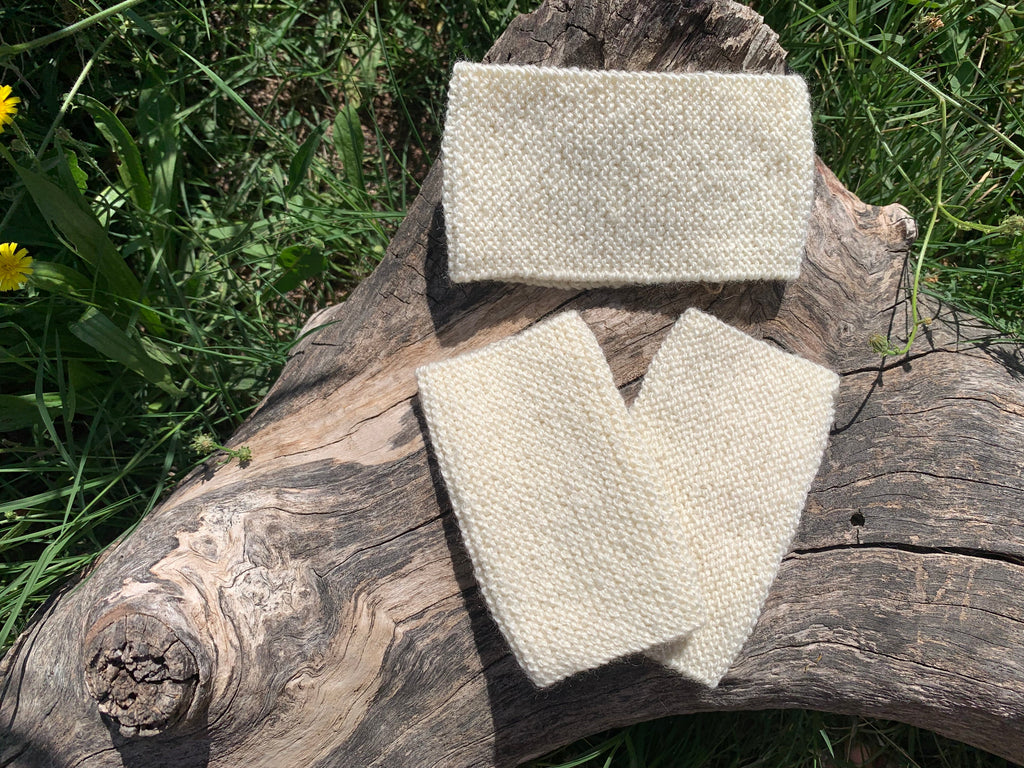 Kit bandeau et mitaines sans doigts tricotés main blanc naturel, point mousse, 80% acrylique 20% laine, pièce unique artisanale fait main en France, MALOU au Fil des Saisons